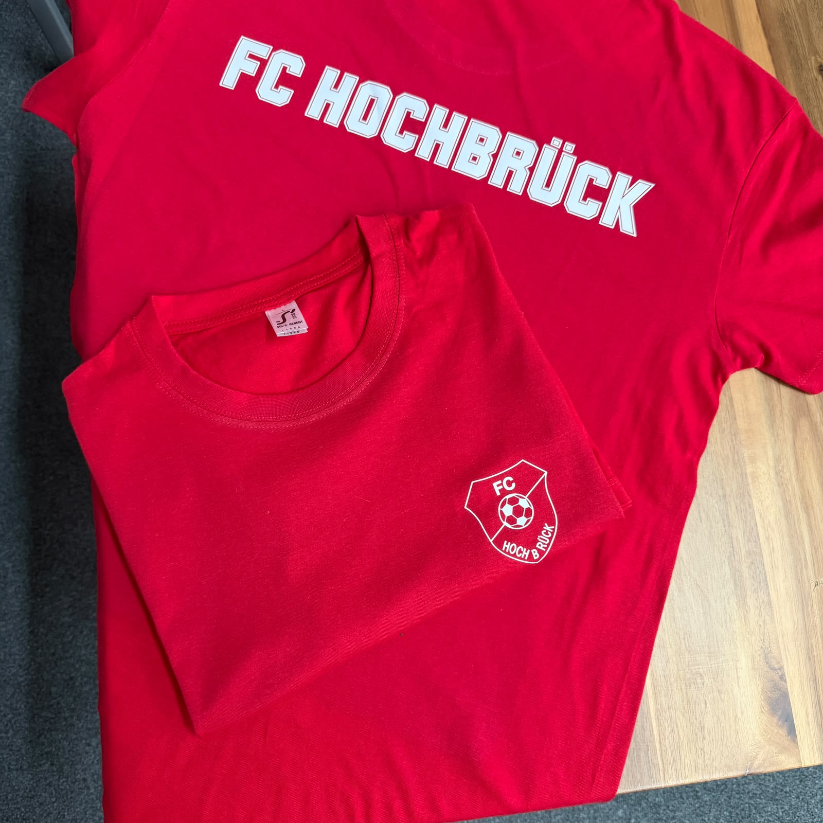 Von MTD bedruckte Textilien für FC Hochbrück, Verein aus dem Raum München